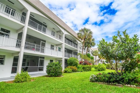 Condominio en venta en Hallandale Beach, Florida, 2 dormitorios, 111.48 m2 № 1861175 - foto 1