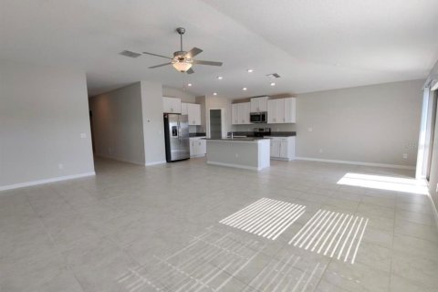 Villa ou maison à louer à Wesley Chapel, Floride: 4 chambres, 180.14 m2 № 2416311 - photo 8