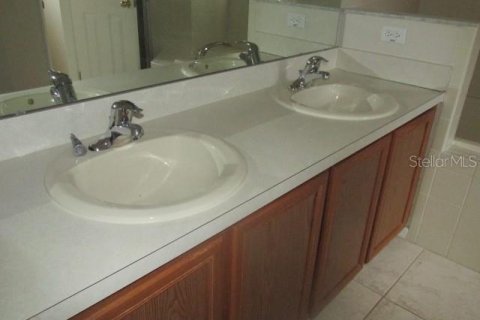 Casa en alquiler en Kissimmee, Florida, 4 dormitorios, 160.81 m2 № 1755322 - foto 7