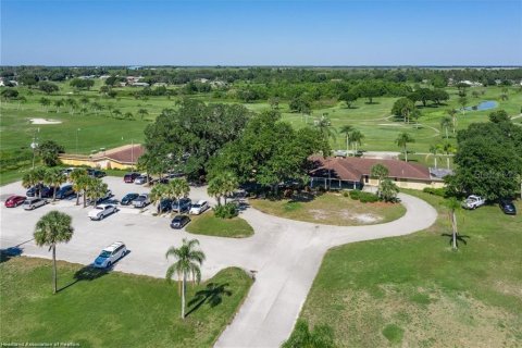 Commercial property in Lake Placid, Florida 278.71 sq.m. № 1773970 - photo 1