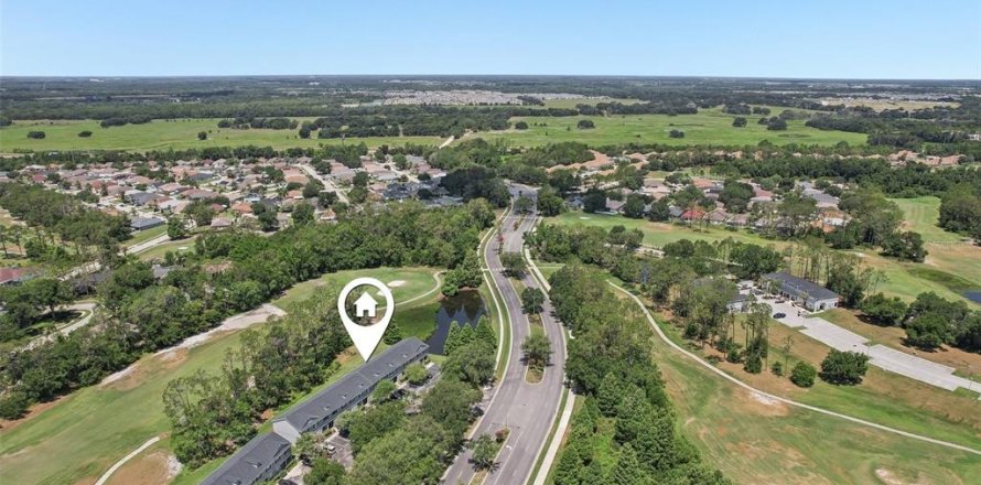Adosado en Zephyrhills, Florida 3 dormitorios, 166.95 m2 № 2200526