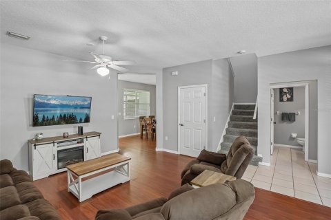 Adosado en venta en Zephyrhills, Florida, 3 dormitorios, 166.95 m2 № 2200526 - foto 3