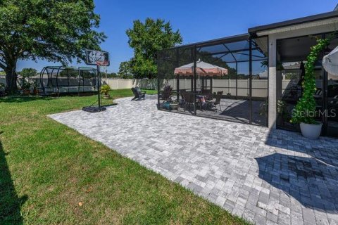 Villa ou maison à vendre à Sorrento, Floride: 4 chambres, 246.75 m2 № 1858028 - photo 2