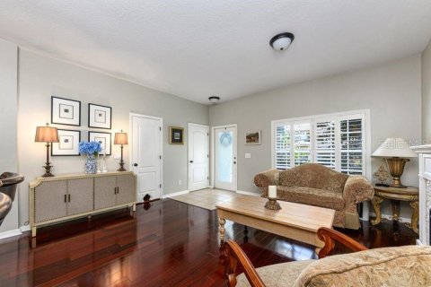 Villa ou maison à vendre à Sorrento, Floride: 4 chambres, 246.75 m2 № 1858028 - photo 3