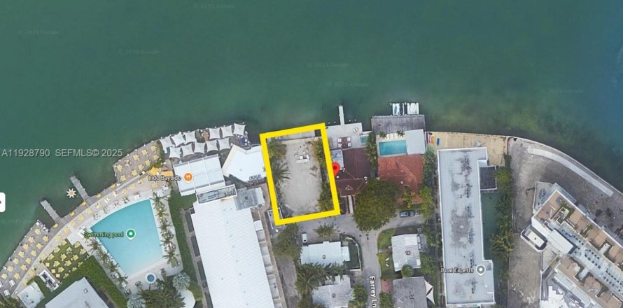 Terreno en Miami Beach, Florida № 1987217