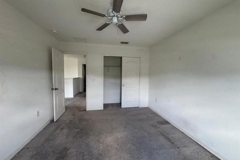 House in Winter Haven, Florida 4 bedrooms, 280.19 sq.m. № 2215466 - photo 14