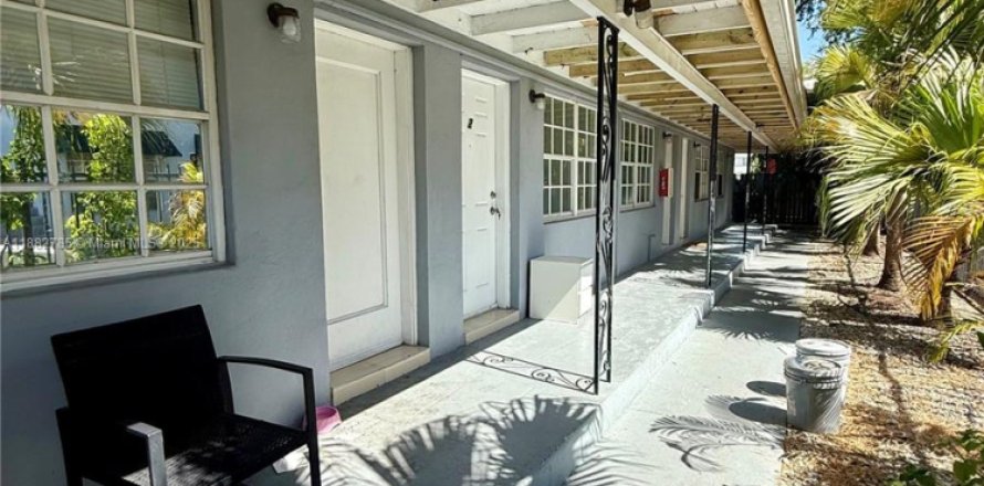 Estudio en Miami, Florida № 1931880