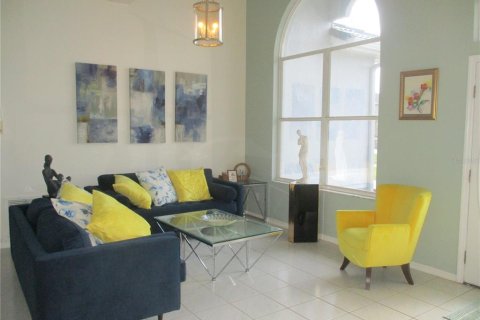 Villa ou maison à vendre à Kissimmee, Floride: 4 chambres, 192.87 m2 № 2415536 - photo 3