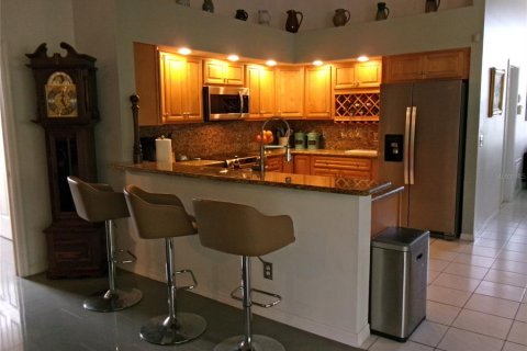 Villa ou maison à vendre à Kissimmee, Floride: 4 chambres, 192.87 m2 № 2415536 - photo 5