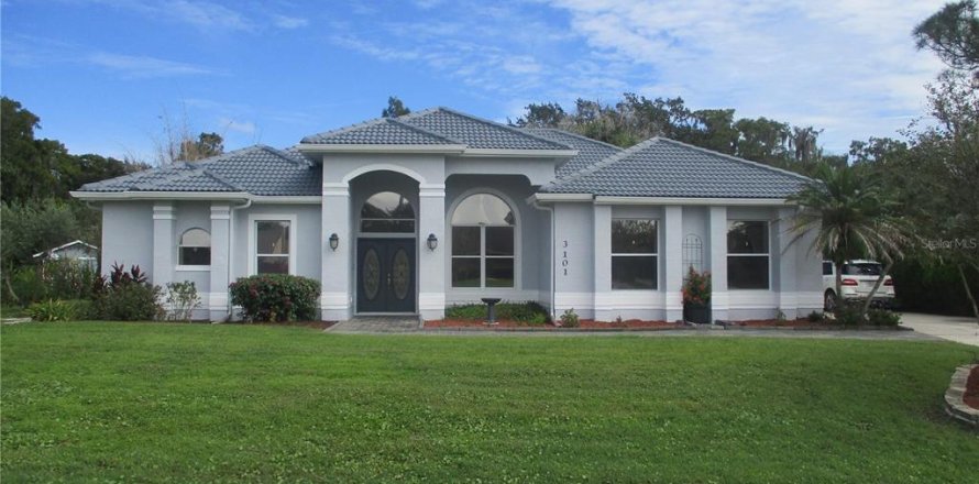 Villa ou maison à Kissimmee, Floride 4 chambres, 192.87 m2 № 2415536