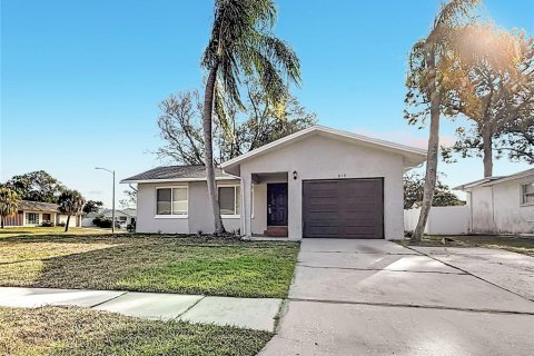 House in Palm Harbor, Florida 3 bedrooms, 124.86 sq.m. № 2126554
