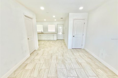 Copropriété à louer à Holiday, Floride: 1 chambre, 65.77 m2 № 2107462 - photo 4