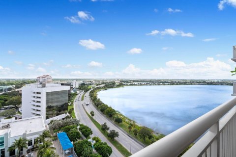 Condo in West Palm Beach, Florida, 1 bedroom  № 2081445 - photo 5