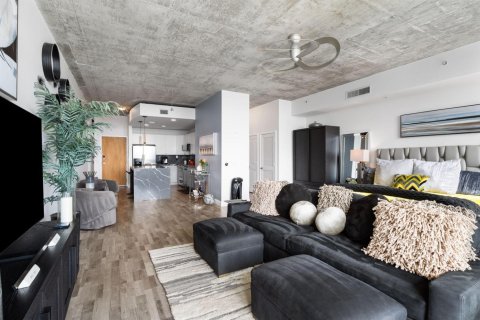 Condo in West Palm Beach, Florida, 1 bedroom  № 2081445 - photo 16