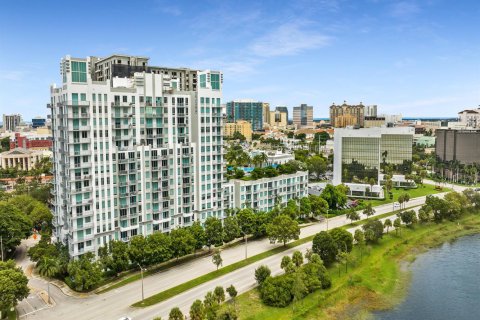 Condo in West Palm Beach, Florida, 1 bedroom  № 2081445 - photo 30