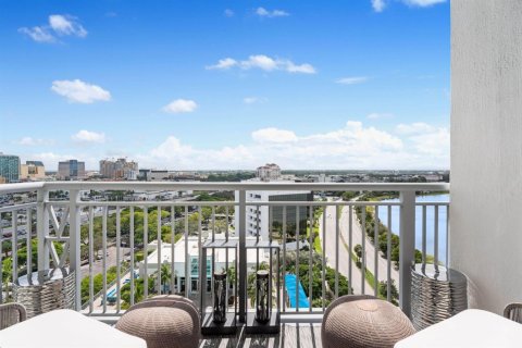 Condo in West Palm Beach, Florida, 1 bedroom  № 2081445 - photo 7