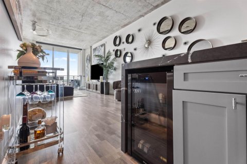 Condo in West Palm Beach, Florida, 1 bedroom  № 2081445 - photo 14