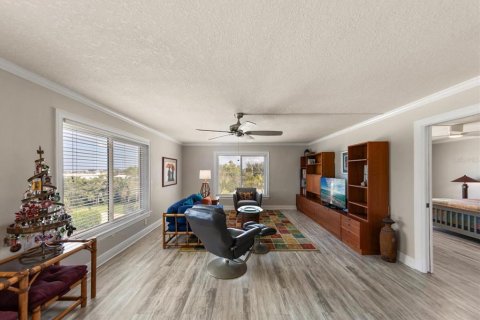 Copropriété à vendre à Belleair Bluffs, Floride: 2 chambres, 130.06 m2 № 2399458 - photo 11