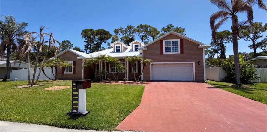 Villa ou maison à Merrit Island, Floride 5 chambres, 306.48 m2 № 2230248