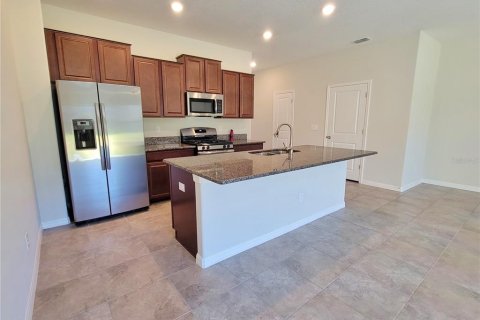 Touwnhouse à louer à Land O' Lakes, Floride: 3 chambres, 148.74 m2 № 1808502 - photo 12