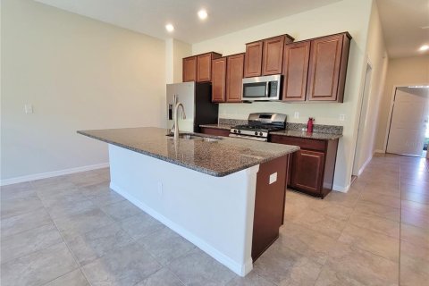 Touwnhouse à louer à Land O' Lakes, Floride: 3 chambres, 148.74 m2 № 1808502 - photo 14