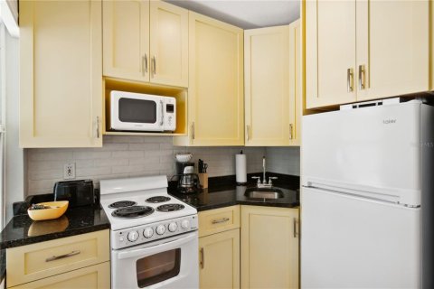 Propiedad comercial en venta en Sarasota, Florida, 6 dormitorios, 263.1 m2 № 1249653 - foto 3