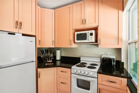 Propiedad comercial en venta en Sarasota, Florida, 6 dormitorios, 263.1 m2 № 1249653 - foto 4