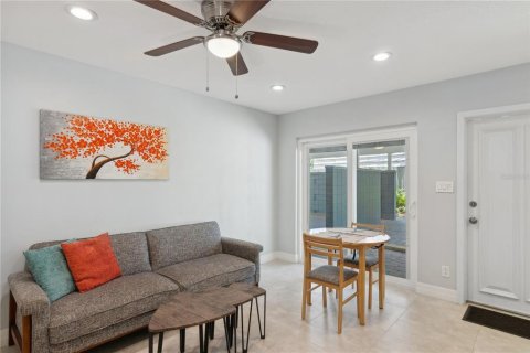 Propiedad comercial en venta en Sarasota, Florida, 6 dormitorios, 263.1 m2 № 1249653 - foto 2