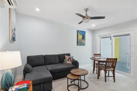 Propiedad comercial en venta en Sarasota, Florida, 6 dormitorios, 263.1 m2 № 1249653 - foto 21