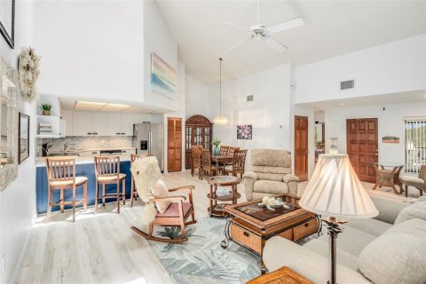 Townhouse in Titusville, Florida 3 bedrooms, 133.41 sq.m. № 1883387 - photo 4
