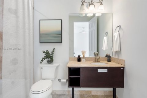 House in Dania Beach, Florida 4 bedrooms, 286.51 sq.m. № 1976257 - photo 20