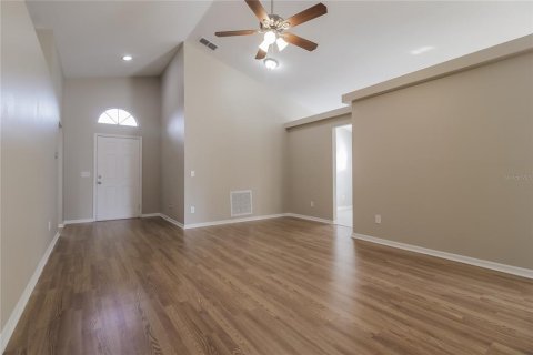 Villa ou maison à louer à Kissimmee, Floride: 4 chambres, 153.66 m2 № 2414018 - photo 11