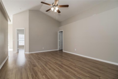Villa ou maison à louer à Kissimmee, Floride: 4 chambres, 153.66 m2 № 2414018 - photo 10