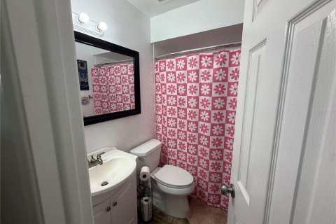 Villa ou maison à vendre à Tampa, Floride: 4 chambres, 139.26 m2 № 2234184 - photo 5