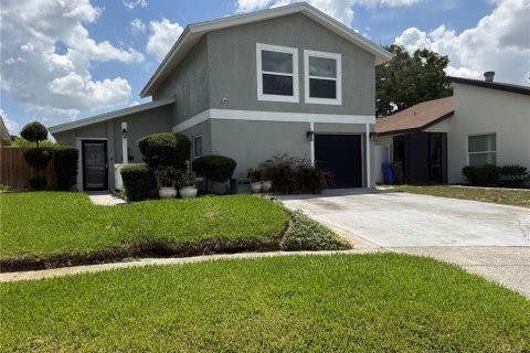 Villa ou maison à Tampa, Floride 4 chambres, 139.26 m2 № 2234184