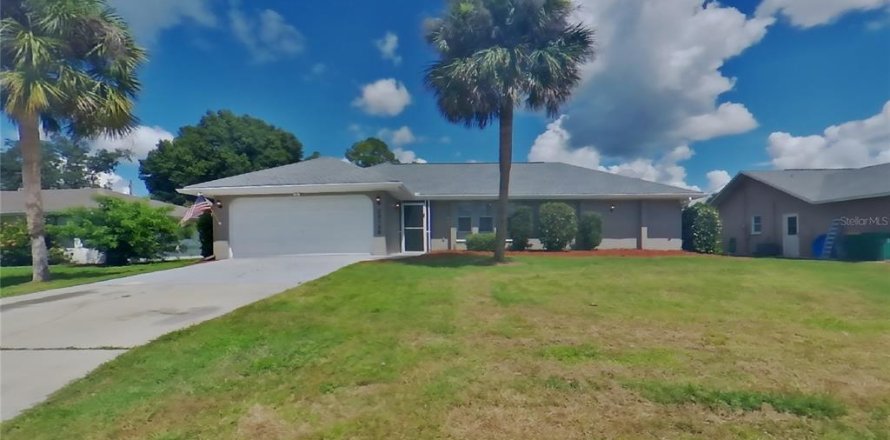 Villa ou maison à Port Charlotte, Floride 3 chambres, 132.29 m2 № 2385949
