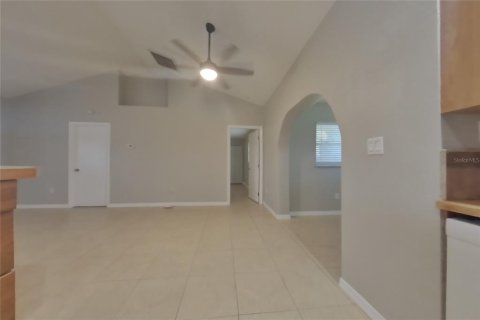 Villa ou maison à louer à Port Charlotte, Floride: 3 chambres, 132.29 m2 № 2385949 - photo 5
