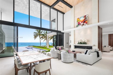 House in Fort Lauderdale, Florida 5 bedrooms, 955.87 sq.m. № 1726256 - photo 5