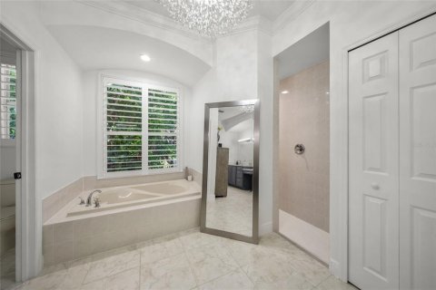 Villa ou maison à vendre à Sarasota, Floride: 3 chambres, 255.95 m2 № 2302336 - photo 30