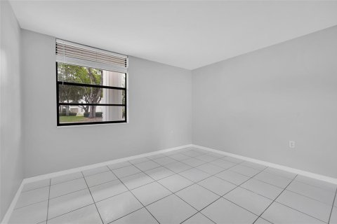 Condominio en alquiler en Davie, Florida, 2 dormitorios, 128.67 m2 № 2078418 - foto 11