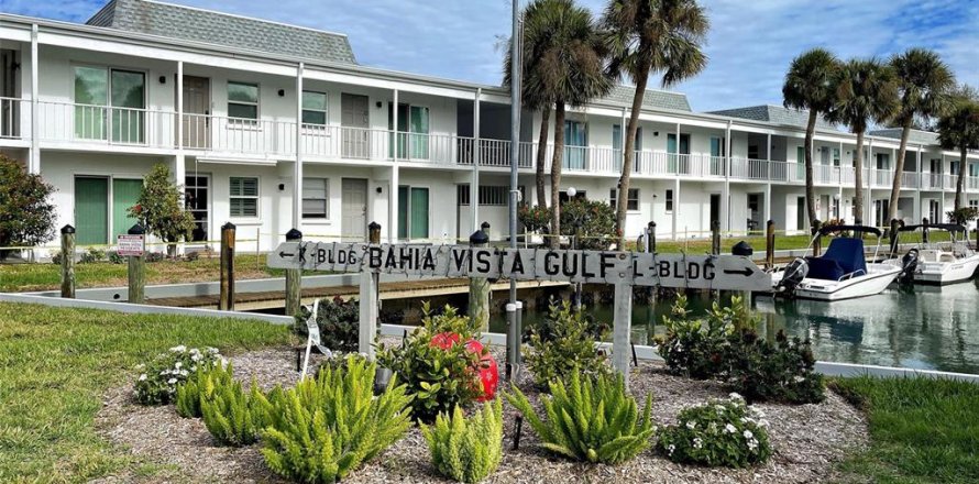 Condominio en Venice, Florida, 1 dormitorio № 2121808