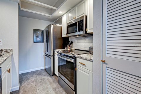 Condominio en venta en Venice, Florida, 1 dormitorio, 61.32 m2 № 2121808 - foto 26