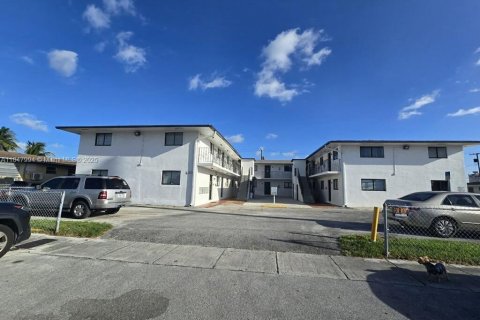 Apartamento en alquiler en Hialeah, Florida, 2 dormitorios № 1849201 - foto 1