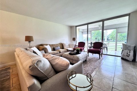 Condominio en alquiler en Pompano Beach, Florida, 3 dormitorios, 134.15 m2 № 2031689 - foto 2