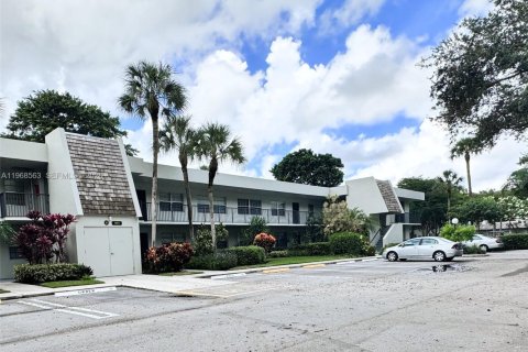 Condominio en alquiler en Pompano Beach, Florida, 3 dormitorios, 134.15 m2 № 2031689 - foto 25