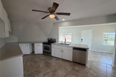 Casa en venta en Hernando Beach, Florida, 5 dormitorios, 280.75 m2 № 2310211 - foto 2