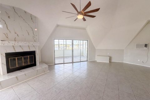 Casa en venta en Hernando Beach, Florida, 5 dormitorios, 280.75 m2 № 2310211 - foto 12