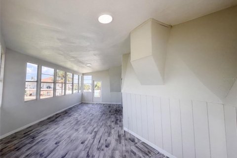 Casa en venta en Hernando Beach, Florida, 5 dormitorios, 280.75 m2 № 2310211 - foto 27