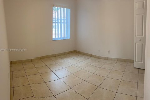 Townhouse in Miramar, Florida 3 bedrooms, 143.72 sq.m. № 1893480 - photo 18