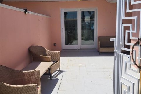 Casa en alquiler en Saint Petersburg, Florida, 2 dormitorios, 130.06 m2 № 1918979 - foto 3